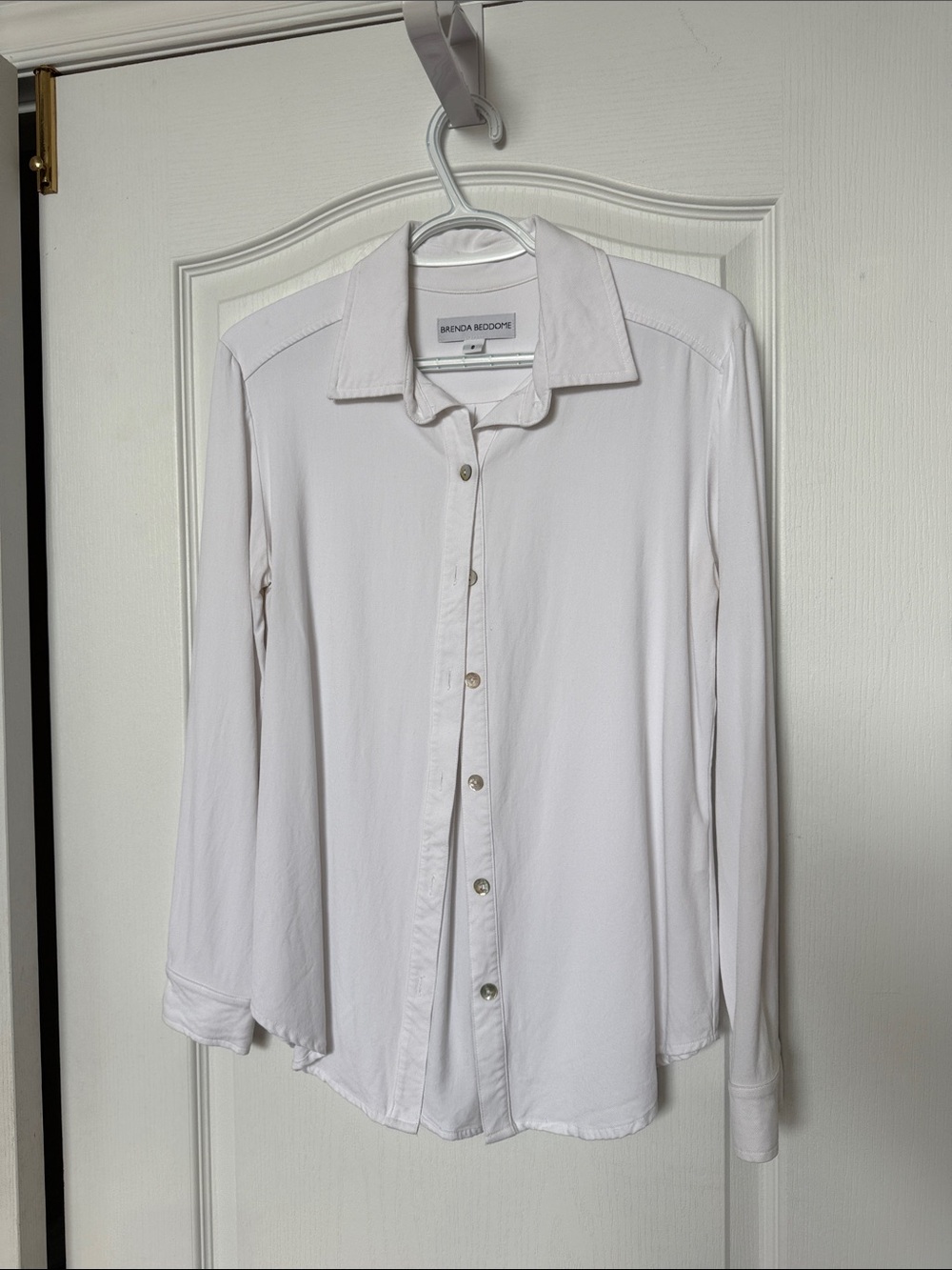 BRENDA BEDDOME Classic White Button-Up Shirt